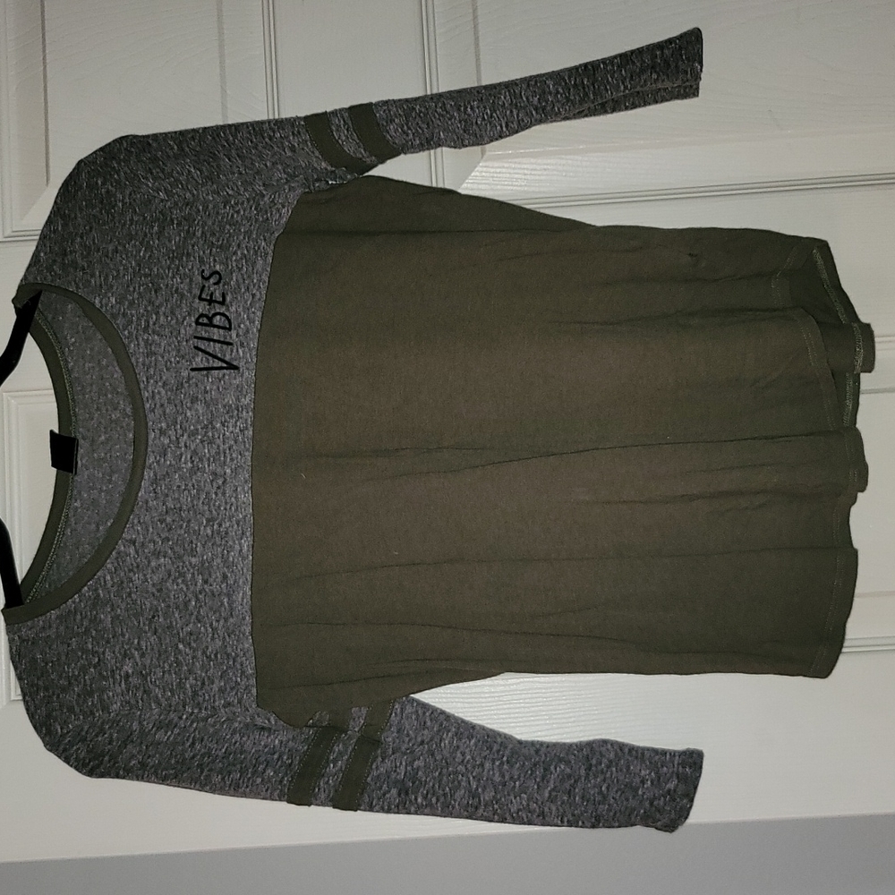 Small Empyer shirt